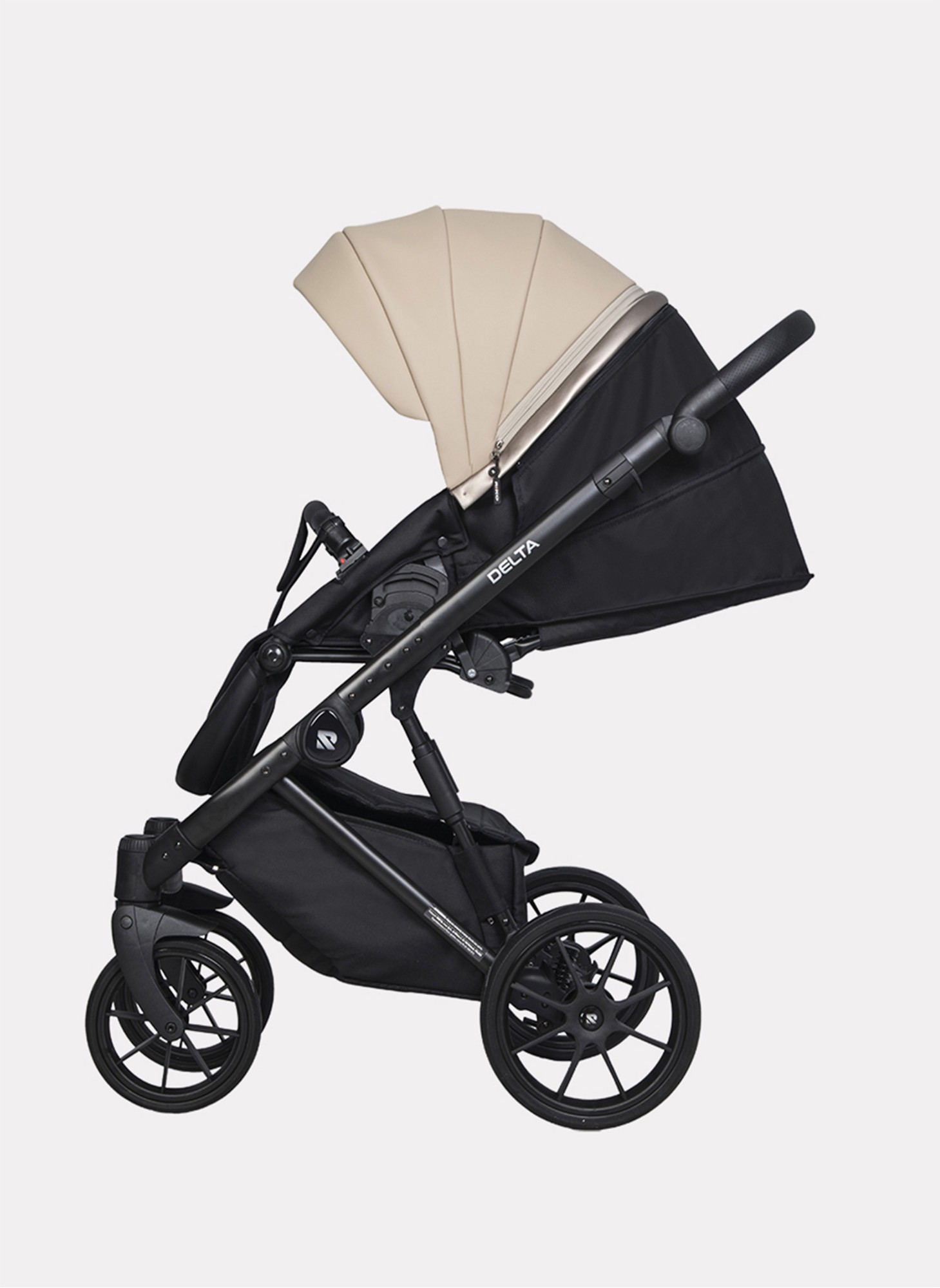 Детская коляска 2 в 1 Riko Basic Delta Ecco из экокожи, с поворотными передними колесами | Реверсивный прогулочный блок | Колеса из вспененной резины | Цвет - бежевый