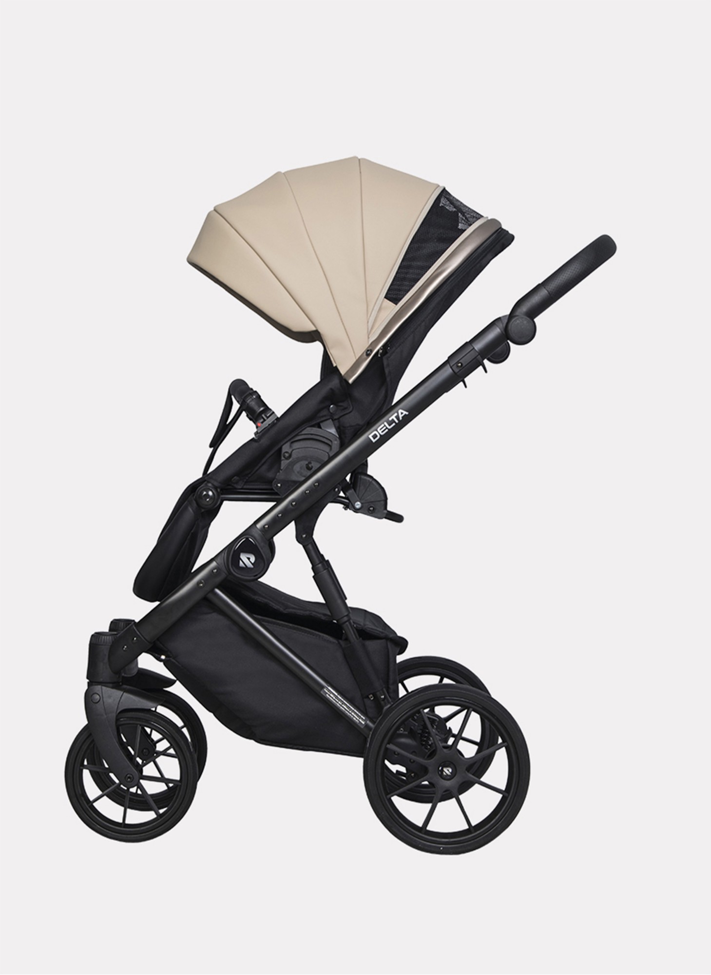 Детская коляска 2 в 1 Riko Basic Delta Ecco из экокожи, с поворотными передними колесами | Реверсивный прогулочный блок | Колеса из вспененной резины | Цвет - бежевый