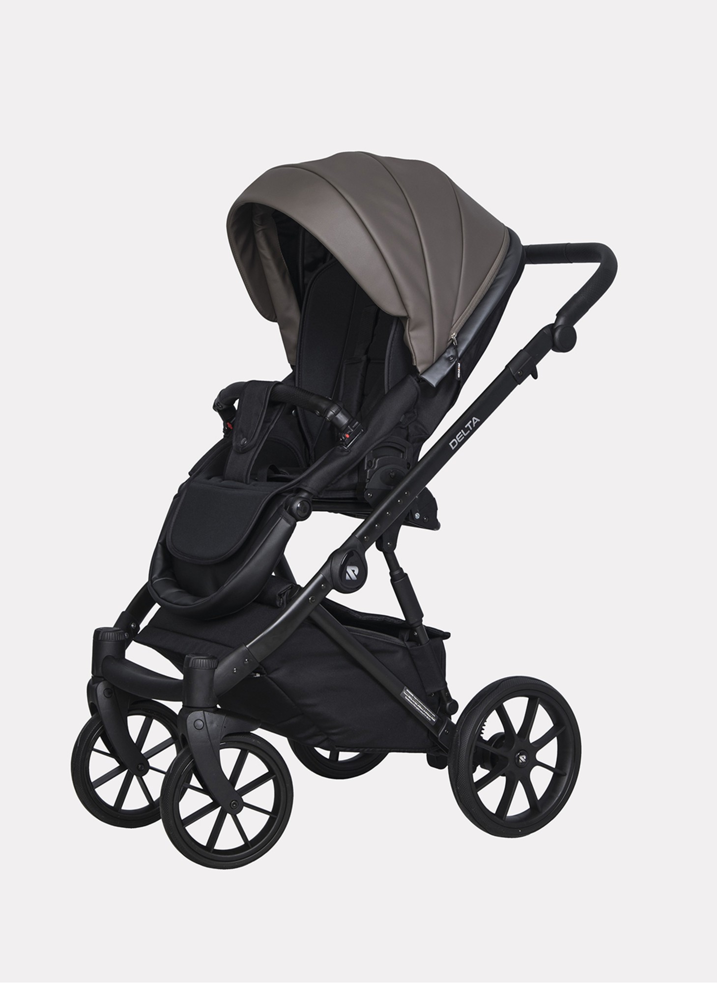 Детская коляска 2 в 1 Riko Basic Delta Ecco из экокожи, с поворотными передними колесами | Реверсивный прогулочный блок | Колеса из вспененной резины | Цвет - коричневый