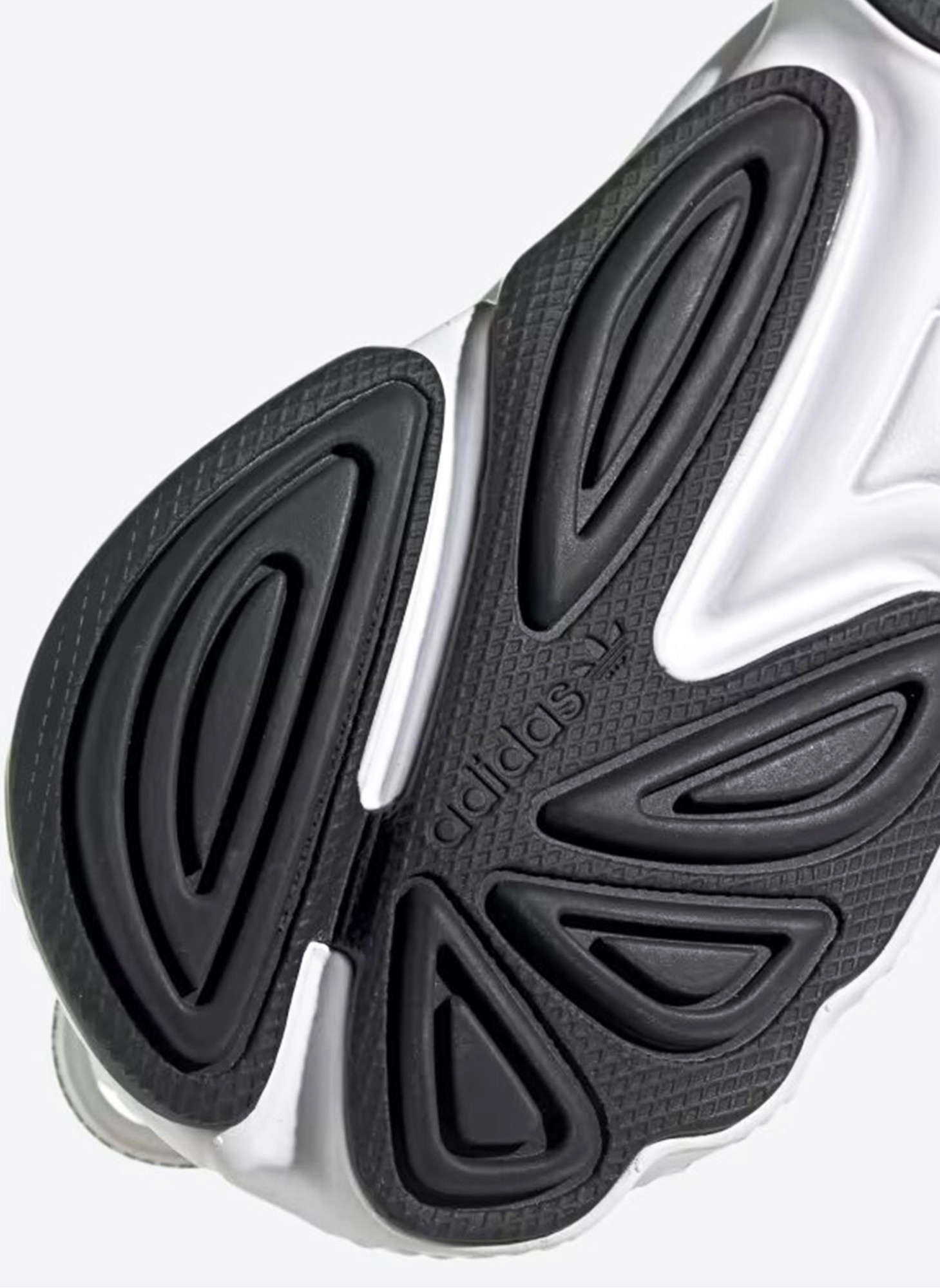 Adidas Originals Ozweego | Цвет - белый | Артикул - EE6464