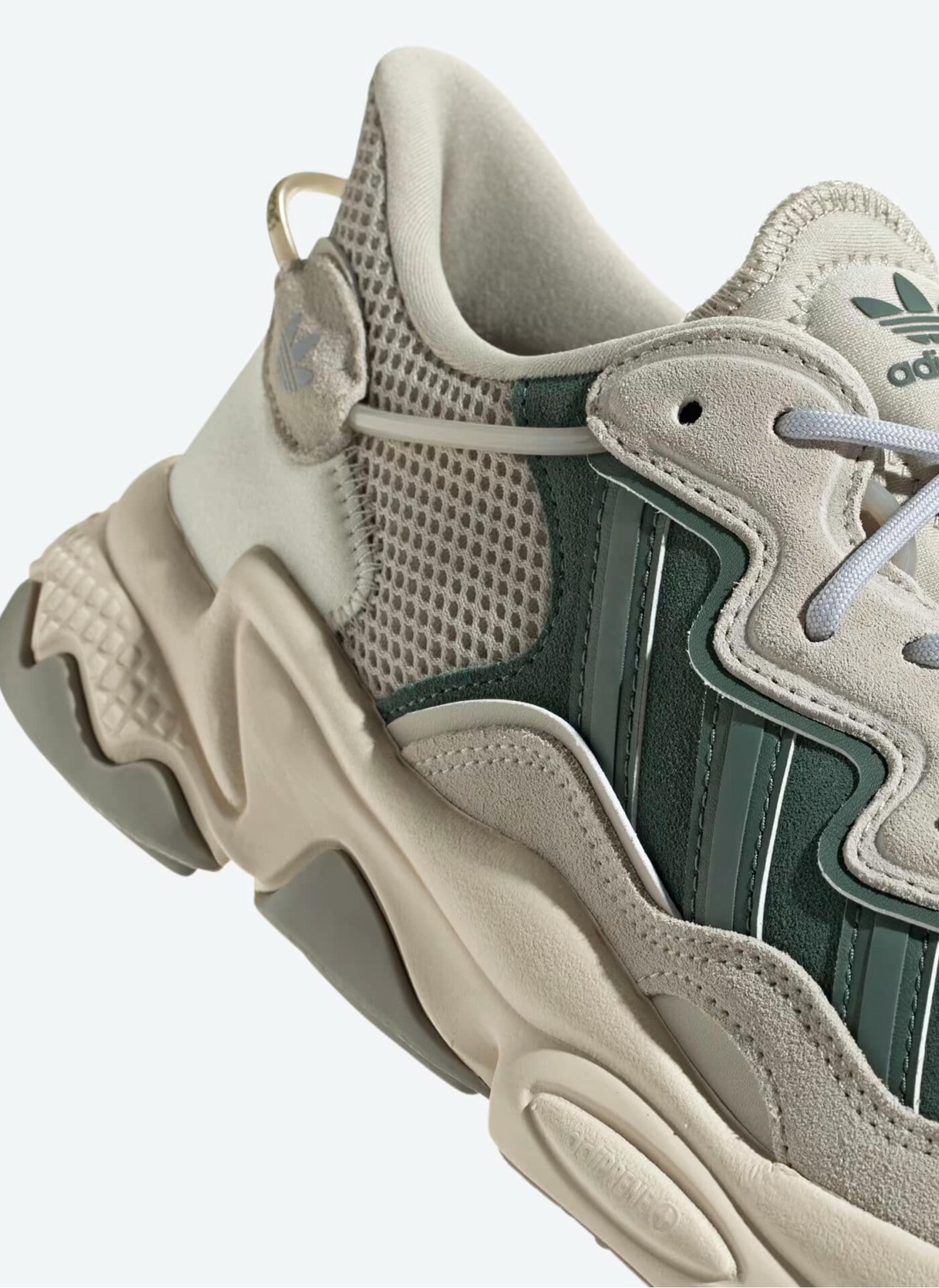 Adidas Originals Ozweego | Цвет - серый, зеленый | Артикул IF6043