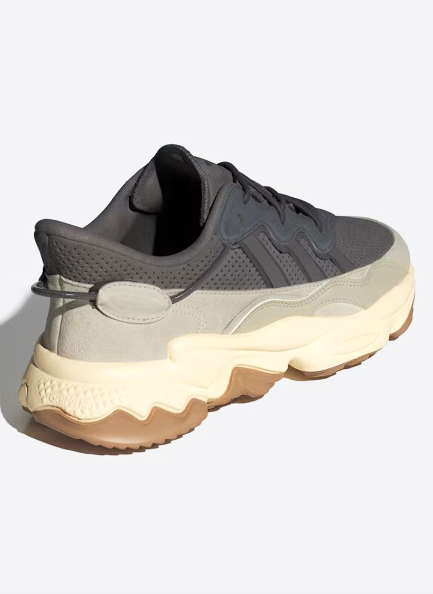 Adidas Originals Ozweego | Цвет - серый, бежевый | Артикул IF8577