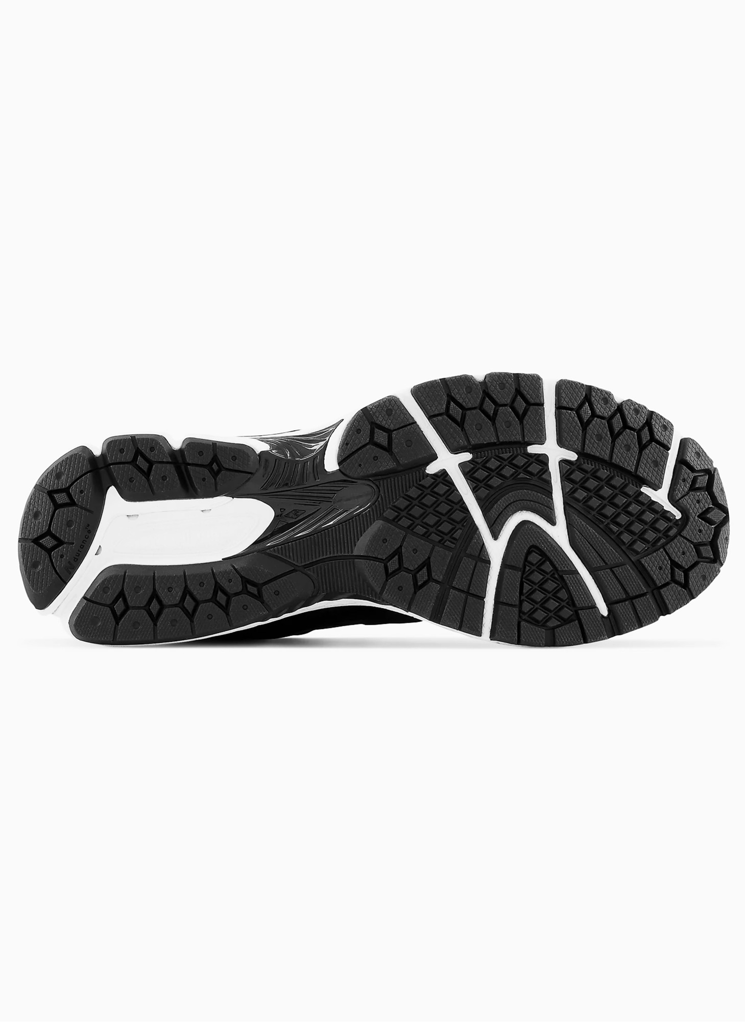 New Balance 2002 мужские черного цвета с белыми вставками | Артикул M2002RBK