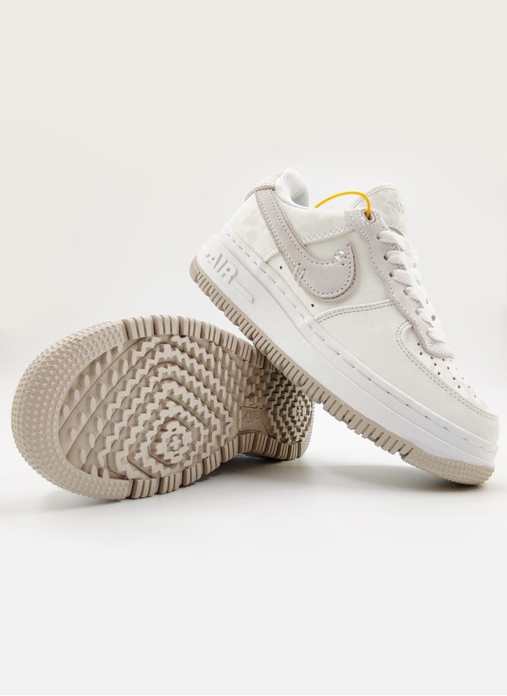 Кроссовки NIKE AIR FORCE 1 Luxe Summit White Light Bone