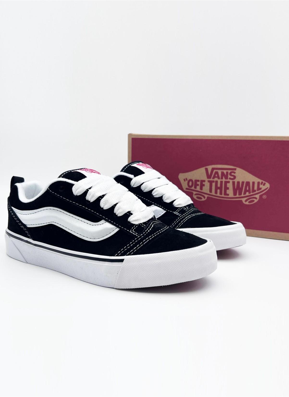 Vans Old Skool черные- купить кеды выгодно пс доставкой на Silver Hands