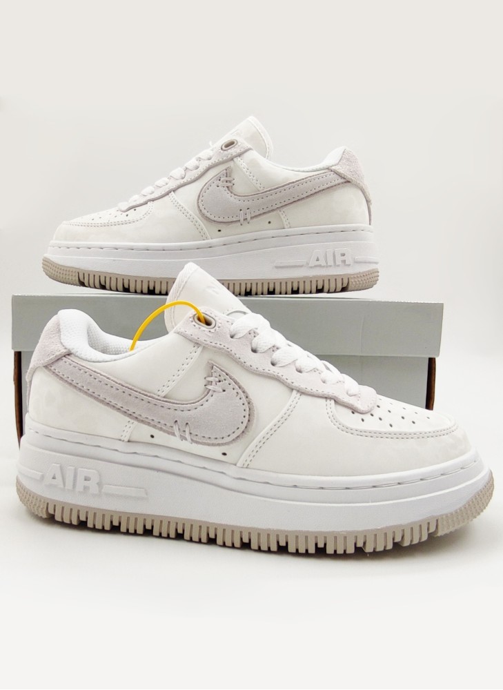 Кроссовки NIKE AIR FORCE 1 Luxe Summit White Light Bone