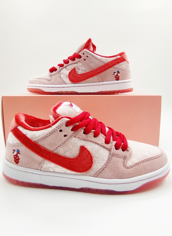 Кроссовки NIKE Strangelove X Dunk Low SB Valentine'S Day Special Box